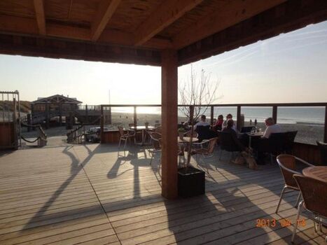 Renesse Haven, einer von vielen Strandpavillons. 