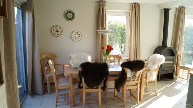 Der Eßbereich für 6-8 Personen