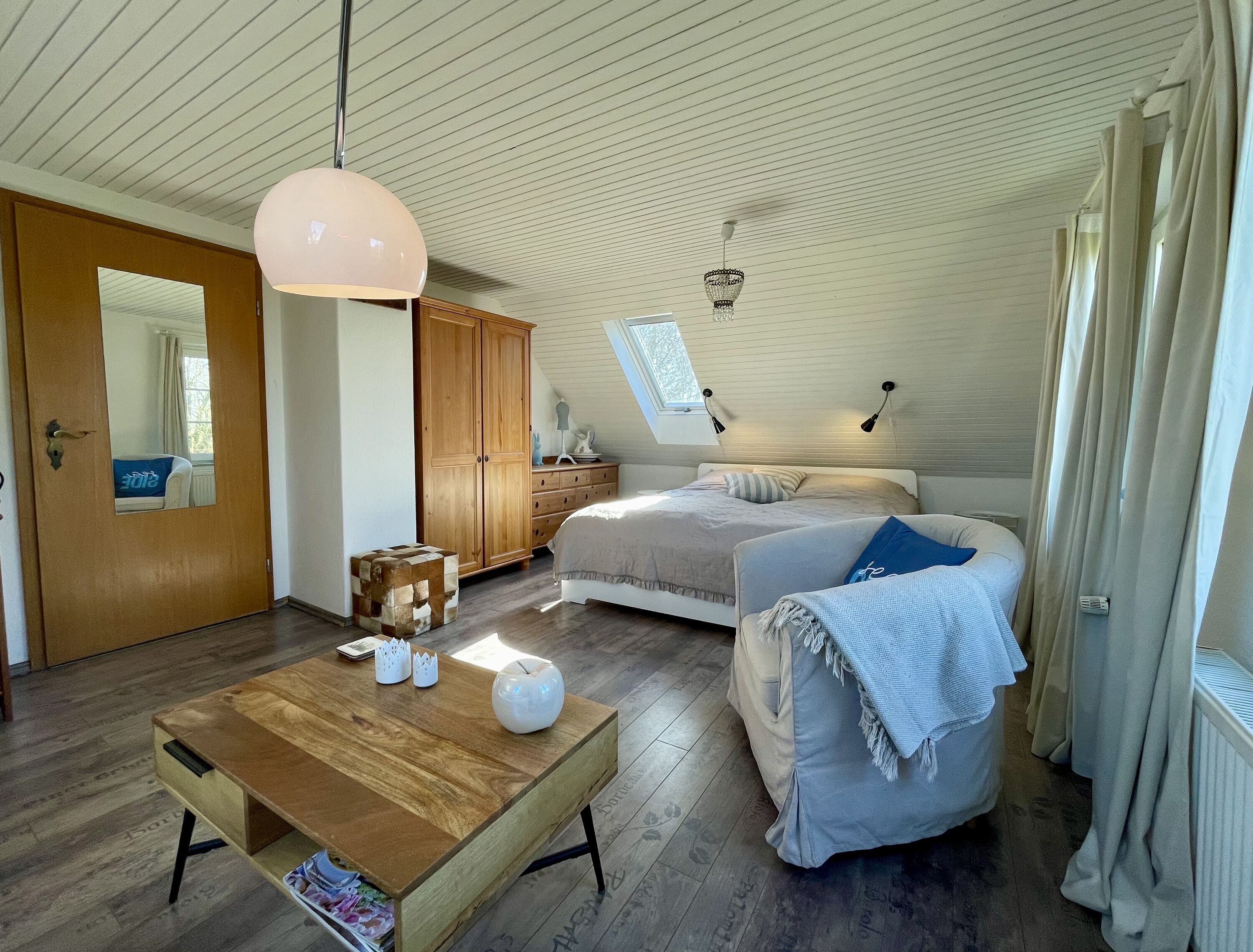 Schlaf/Wohnzimmer