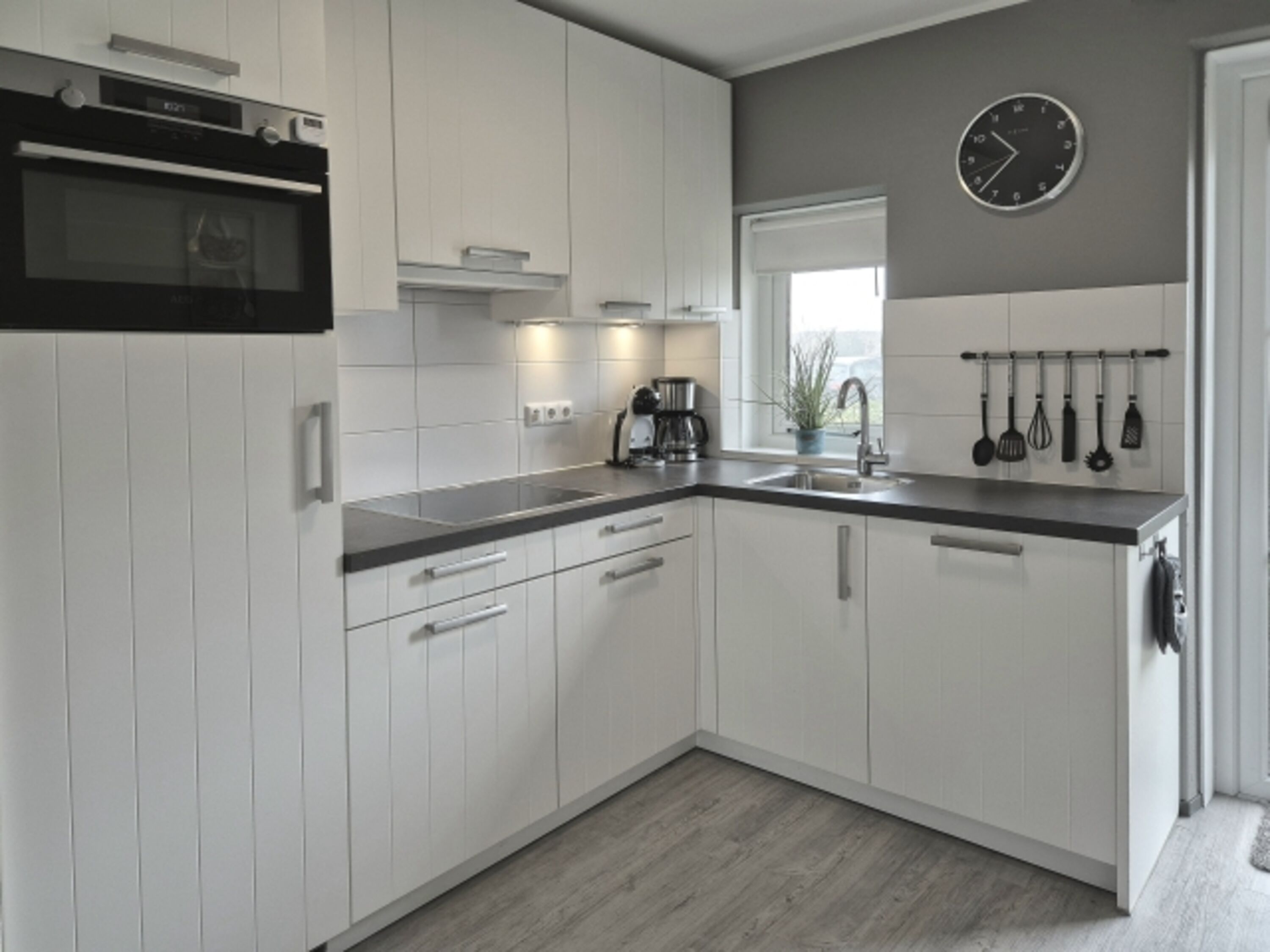 Moderne und komfortable Einbauküche - hier macht kochen Spaß