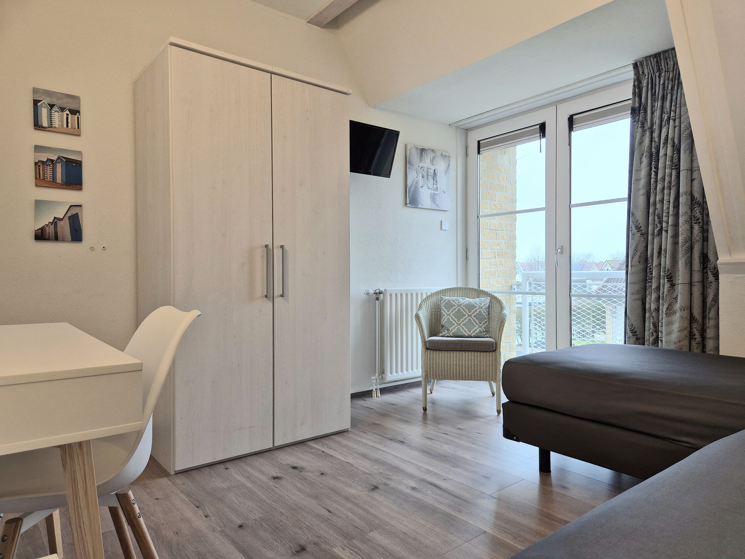 Schlafzimmer 2 mit elektr. Rolladen