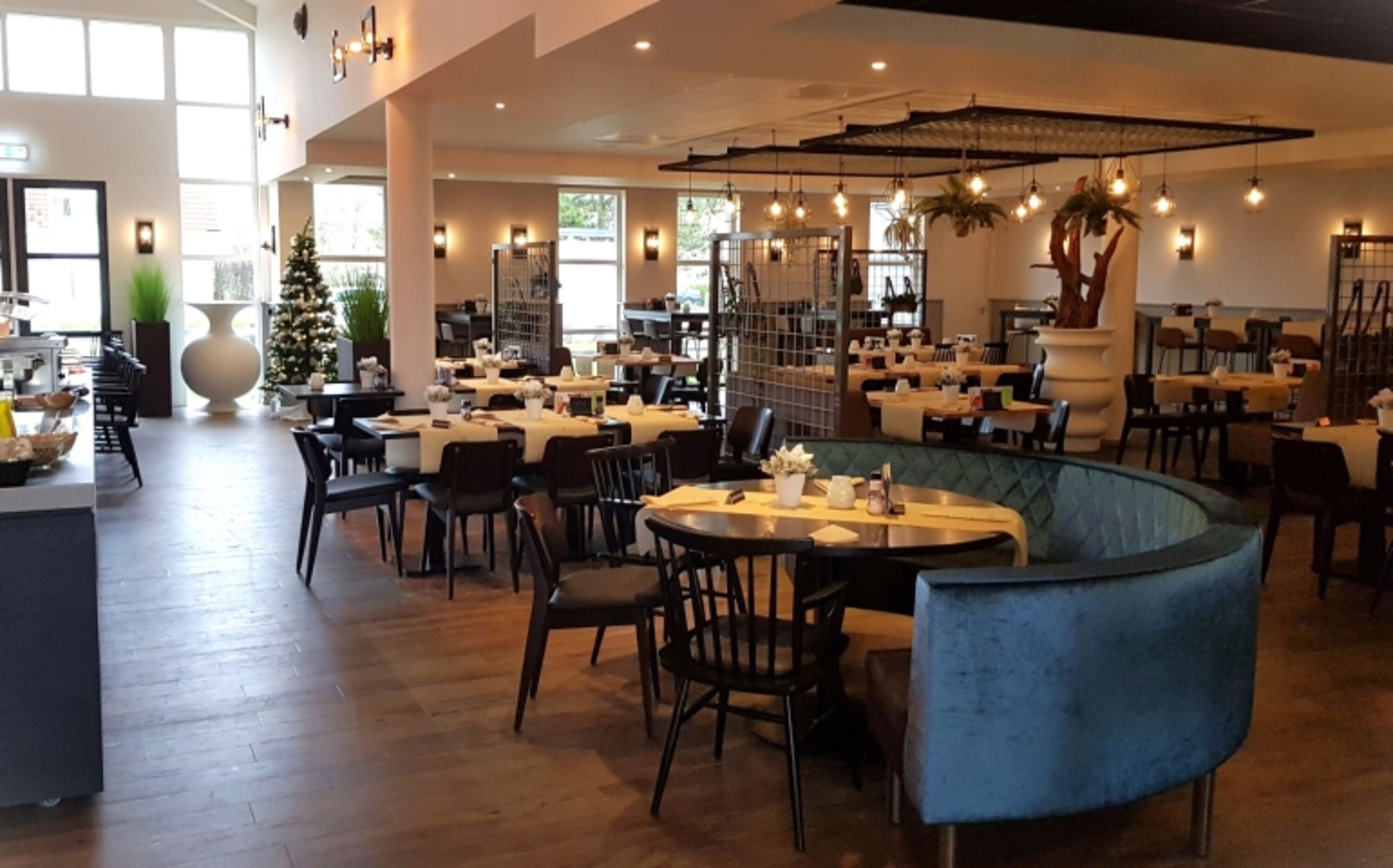 Stilvolles Restaurant im Parkzentrum