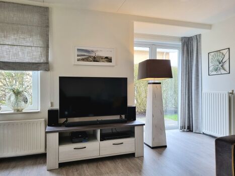 50" Ultra HD 4K Smart TV mit Soundsystem