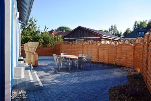 voll eingezäunte Terrasse Tüterbüdel