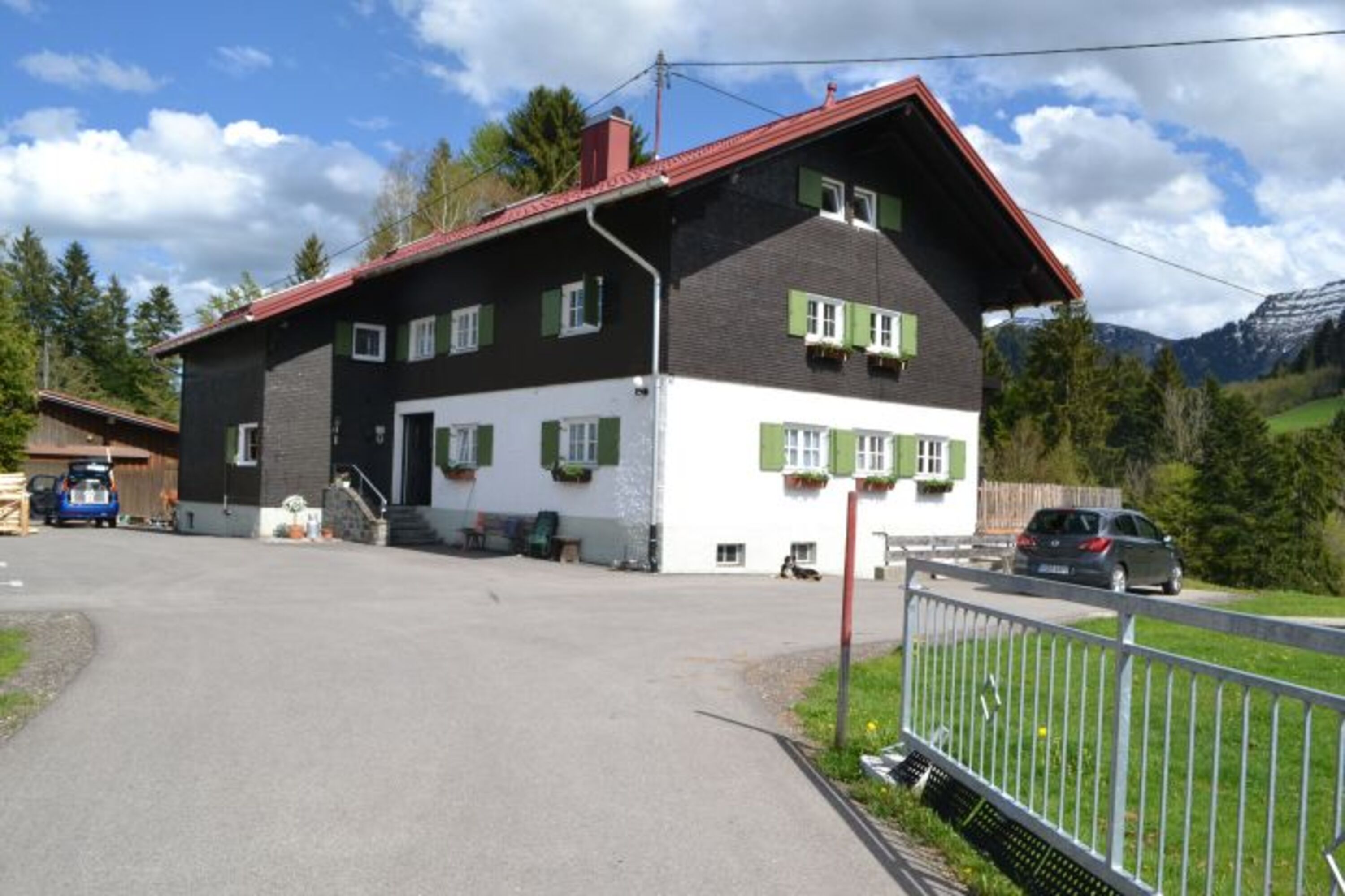 Einfahrt Tor wird geschlossen