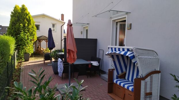 großzügige Terrase