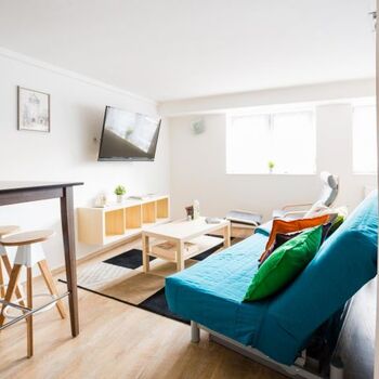 Wohnbereich mit Schlafsofa