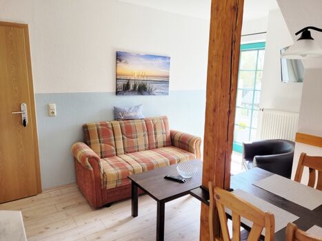 Wohnbereich mit anschließendem Balkon