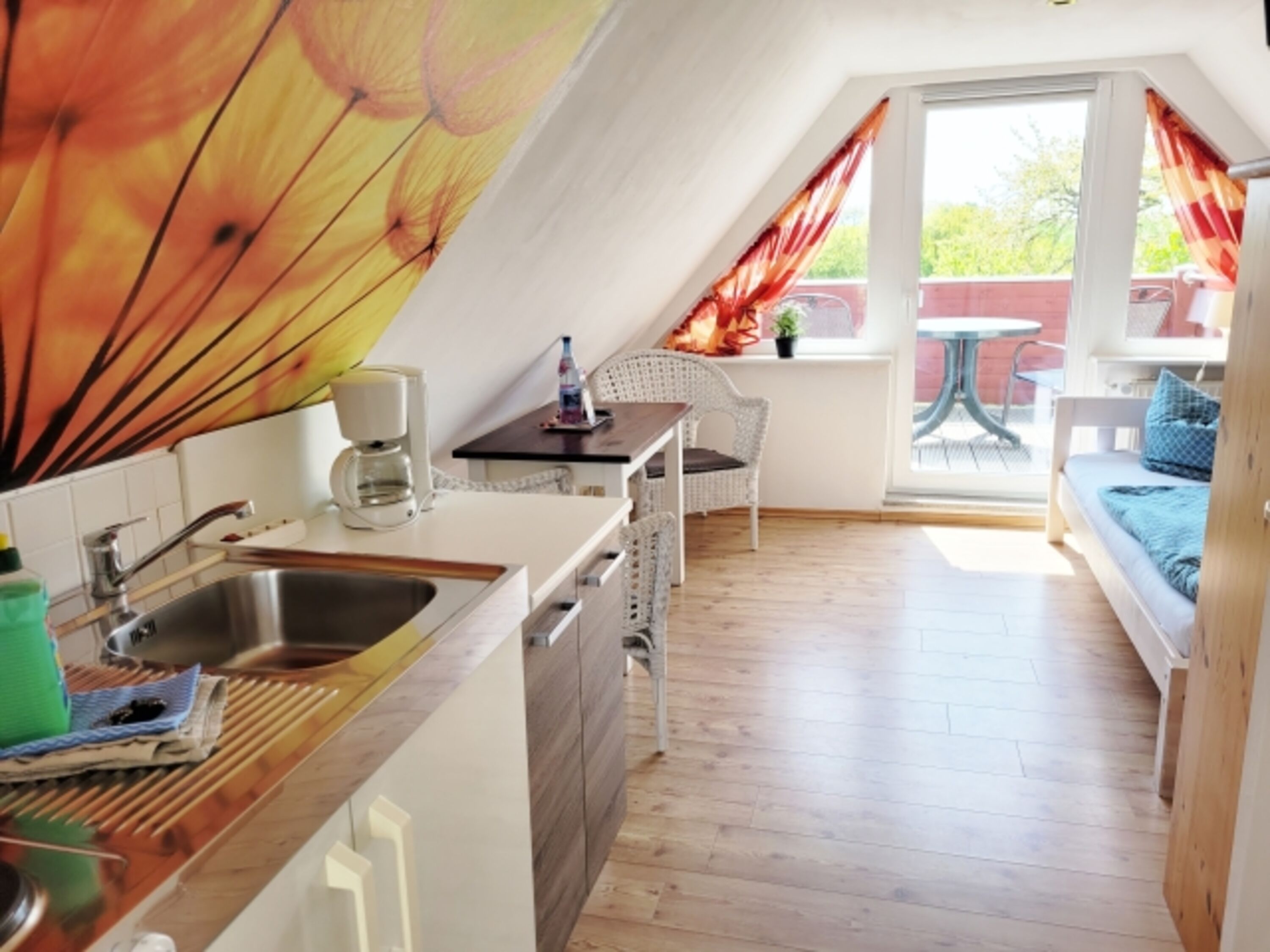 Zimmeransicht Einzelzimmer mit Balkon