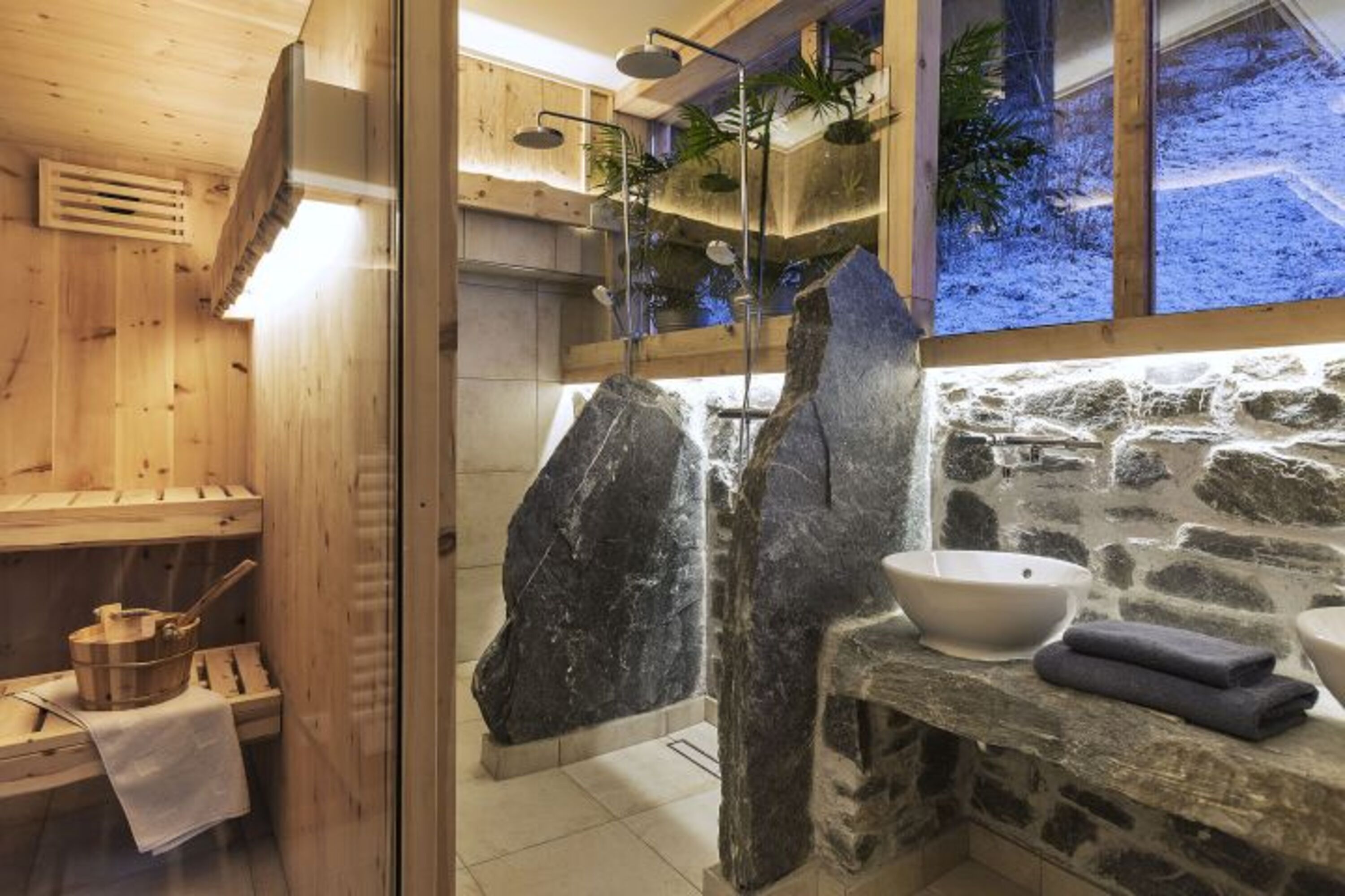 Bauernhaus Badezimmer Erdgeschoß mit Sauna