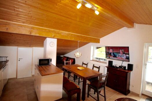 Wohnraum mit Essplatz