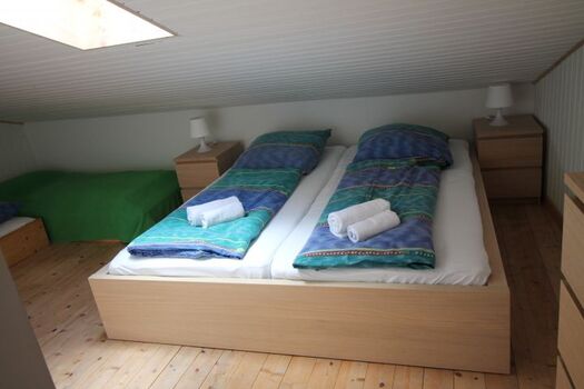 Schlafzimmer 2