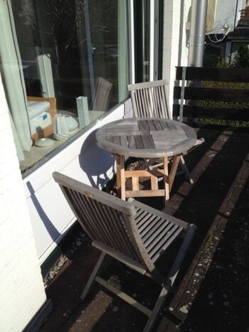 Gemütlicher Sitzplatz auf dem Balkon