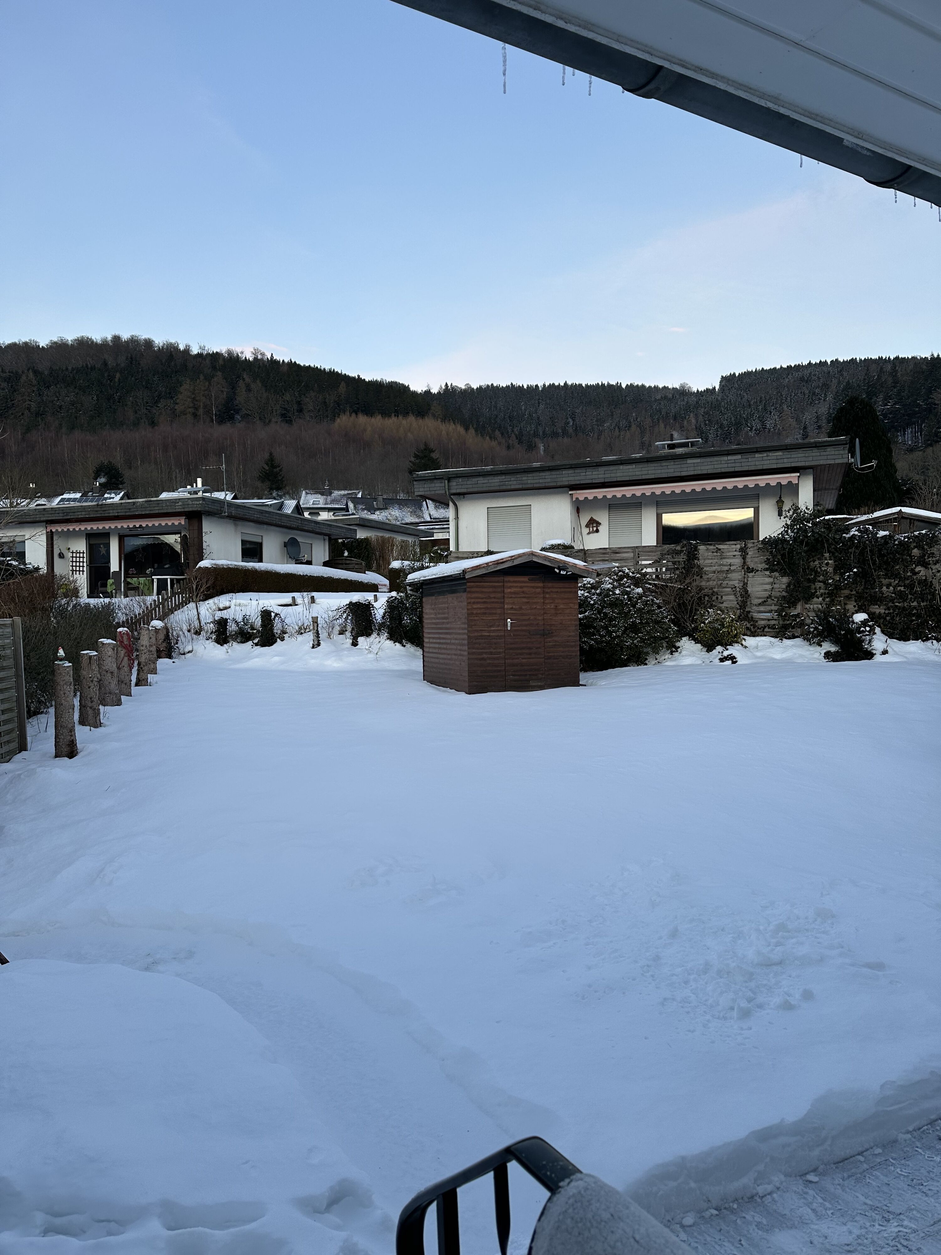 Gartensnsicht mit Blick auf die Bruchhauser Steine