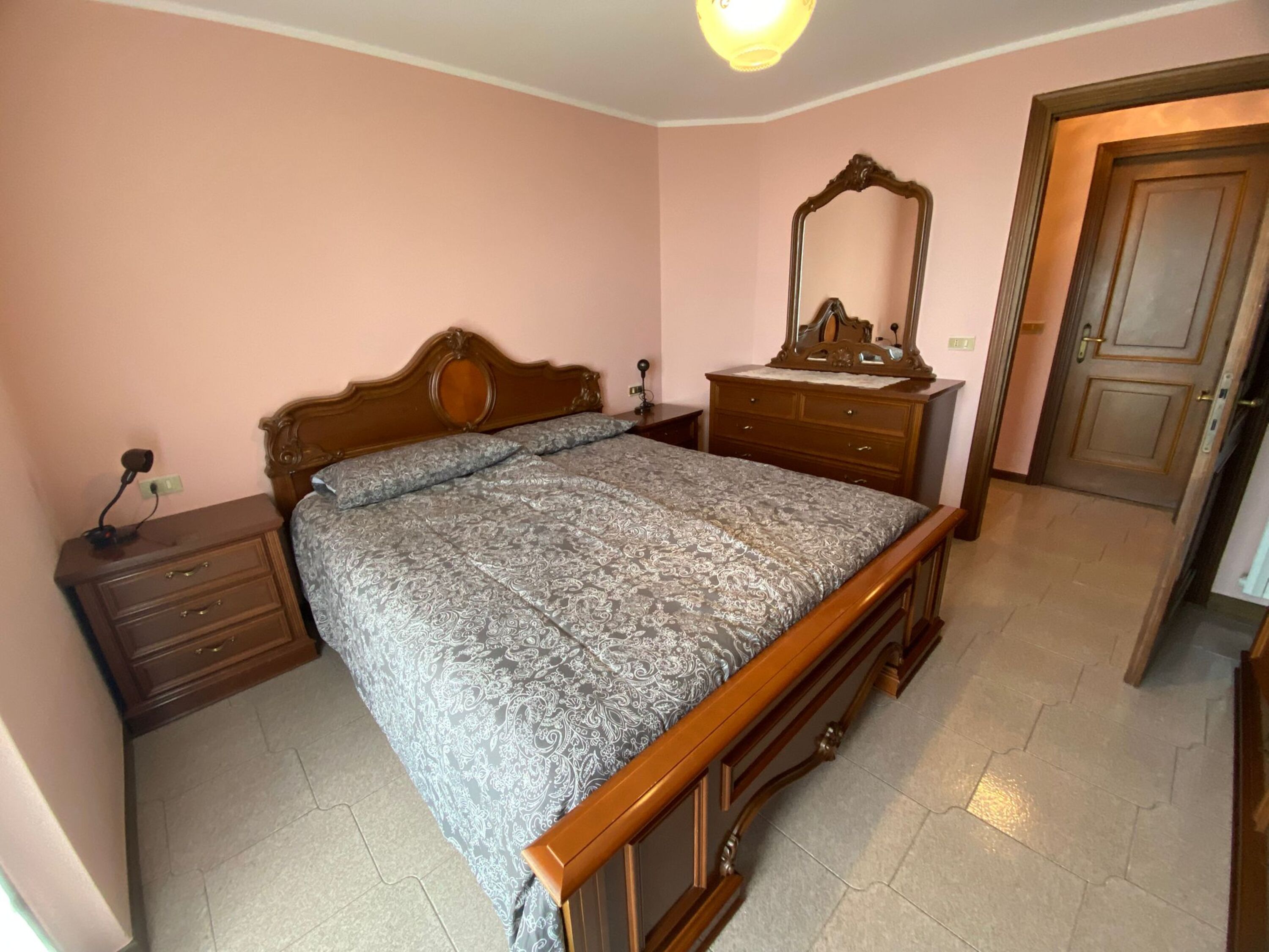 Schlafzimmer 2