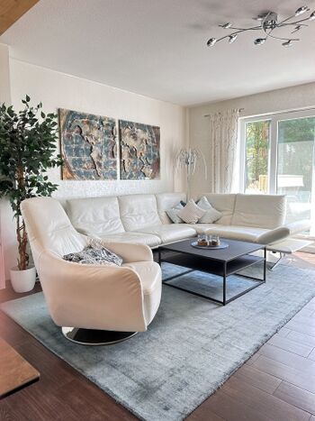 Wohnzimmer mit  Ledercouch