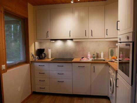 Vollausgestattete Küche (neu aus 2023)