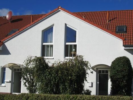 Aussenansicht (rechte Haushaelfte)