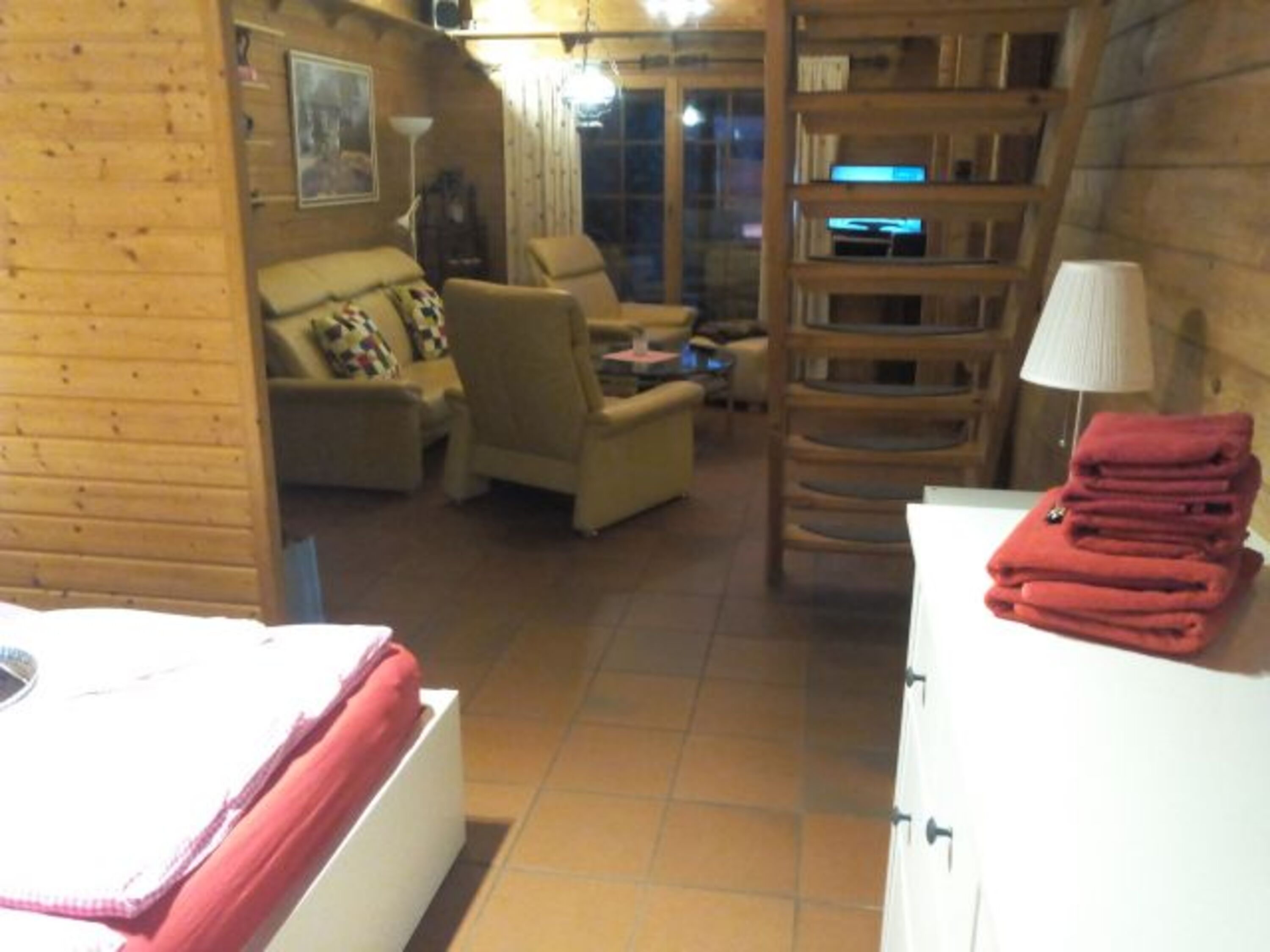 Blick vom Schlafzimmer zum Wohnzimmer