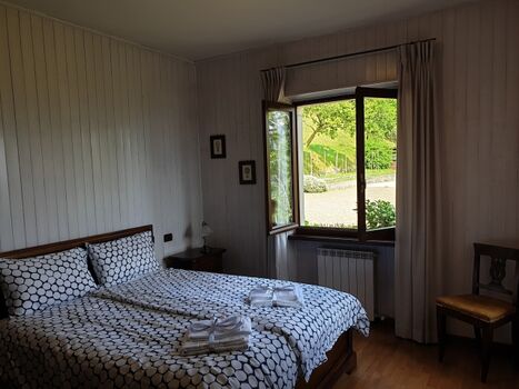 Schlafzimmer 1