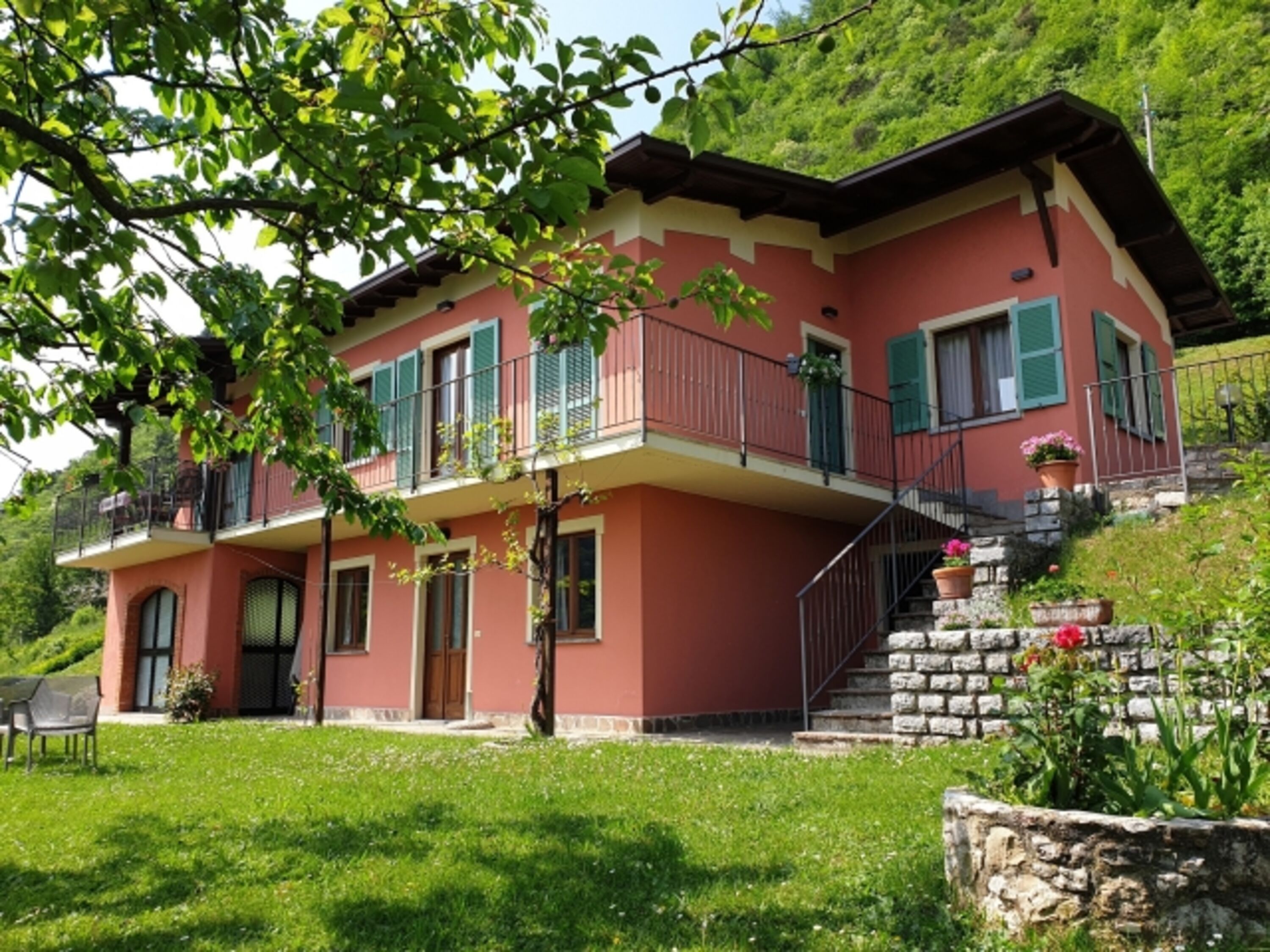 Haus vom Garten