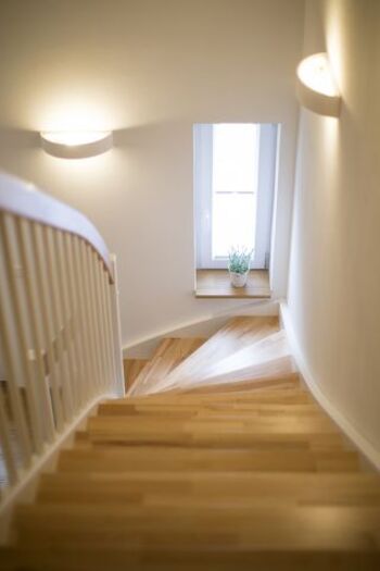 Flur nach oben ins OG