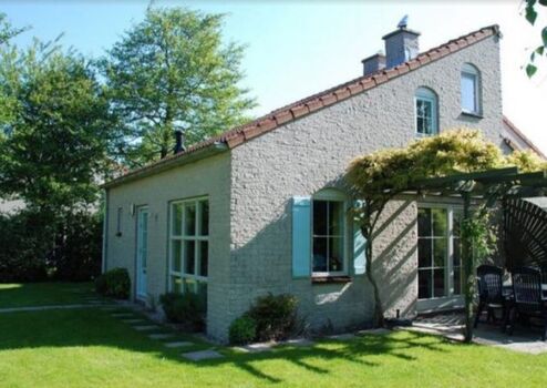 Helles Ferienhaus am Grevelinger Meer mit schönem Garten