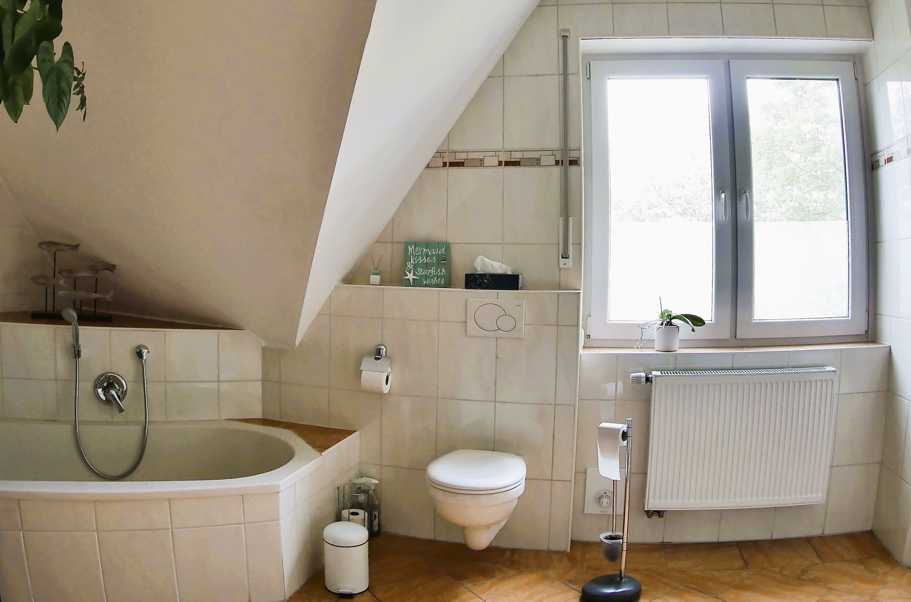 Großes Badezimmer