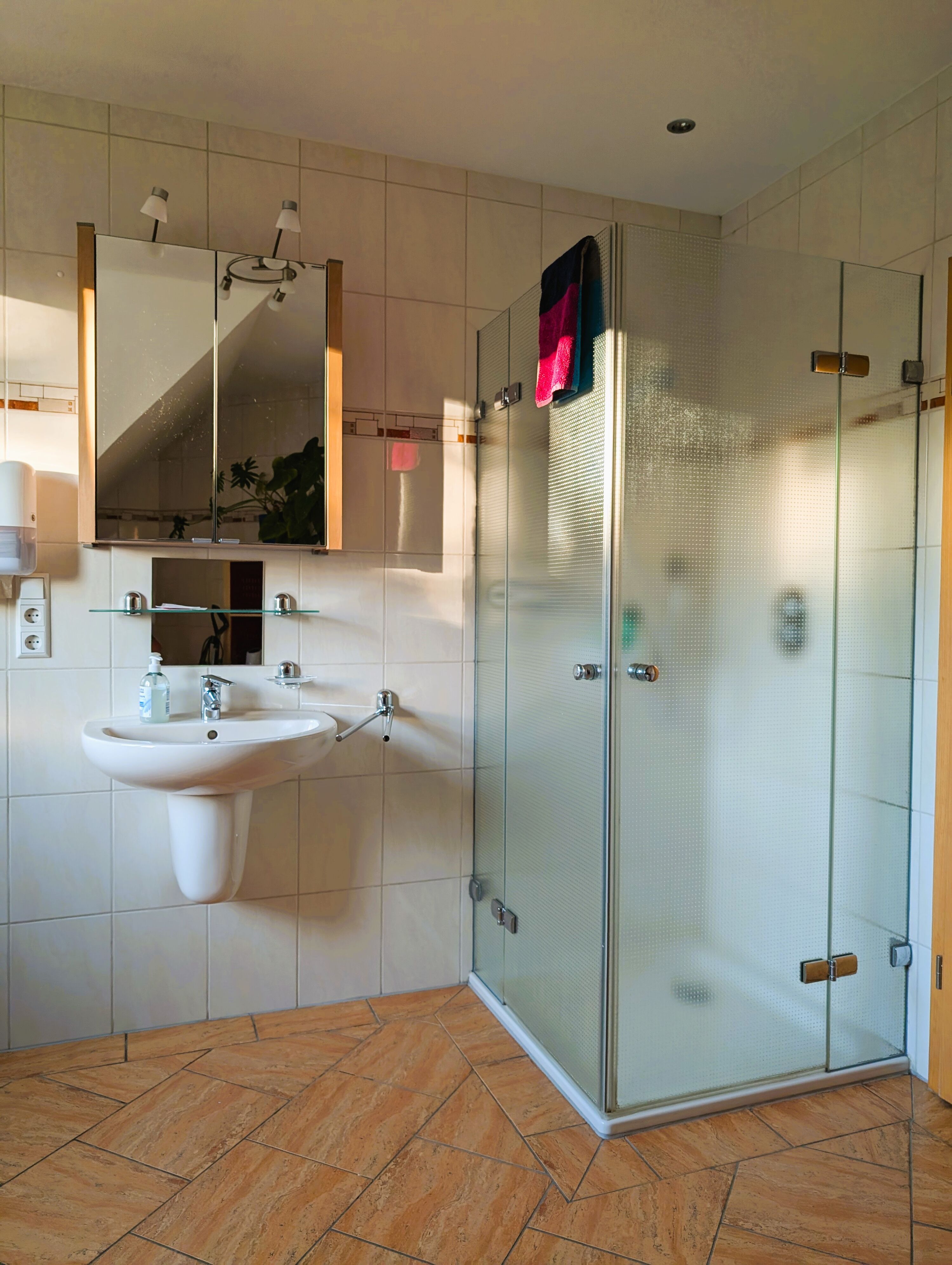 Großes Badezimmer