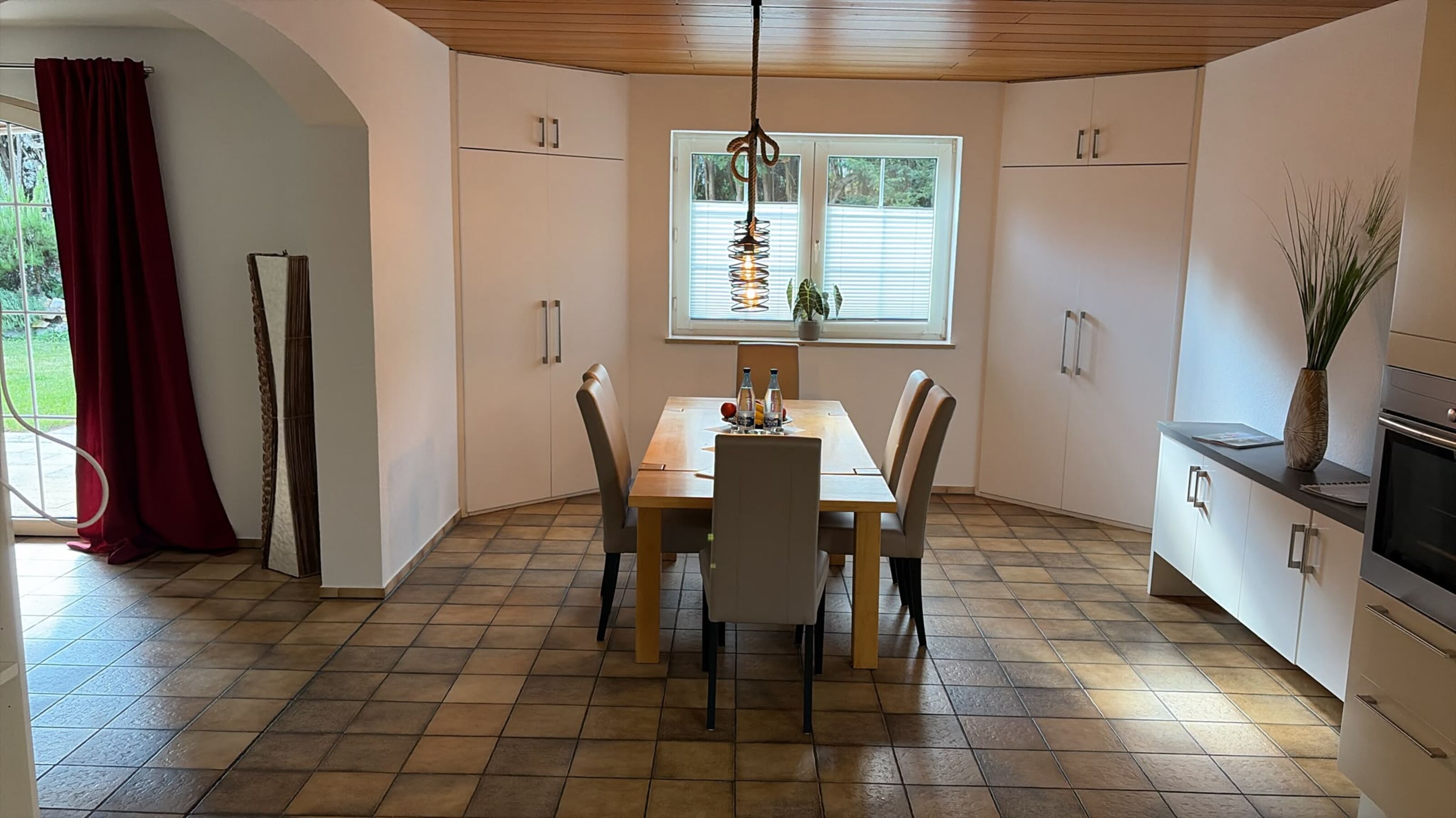 Esszimmer mit Platz für 6 Personen