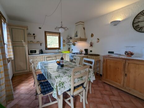 gut ausgestattet Küche