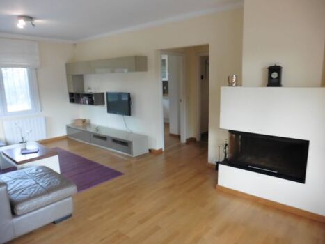 Wohnzimmer mit Kamin