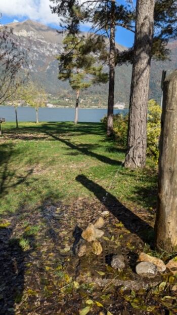 Hundestrand mit kleiner Dusche