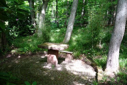 Der Freisitz am Waldrand