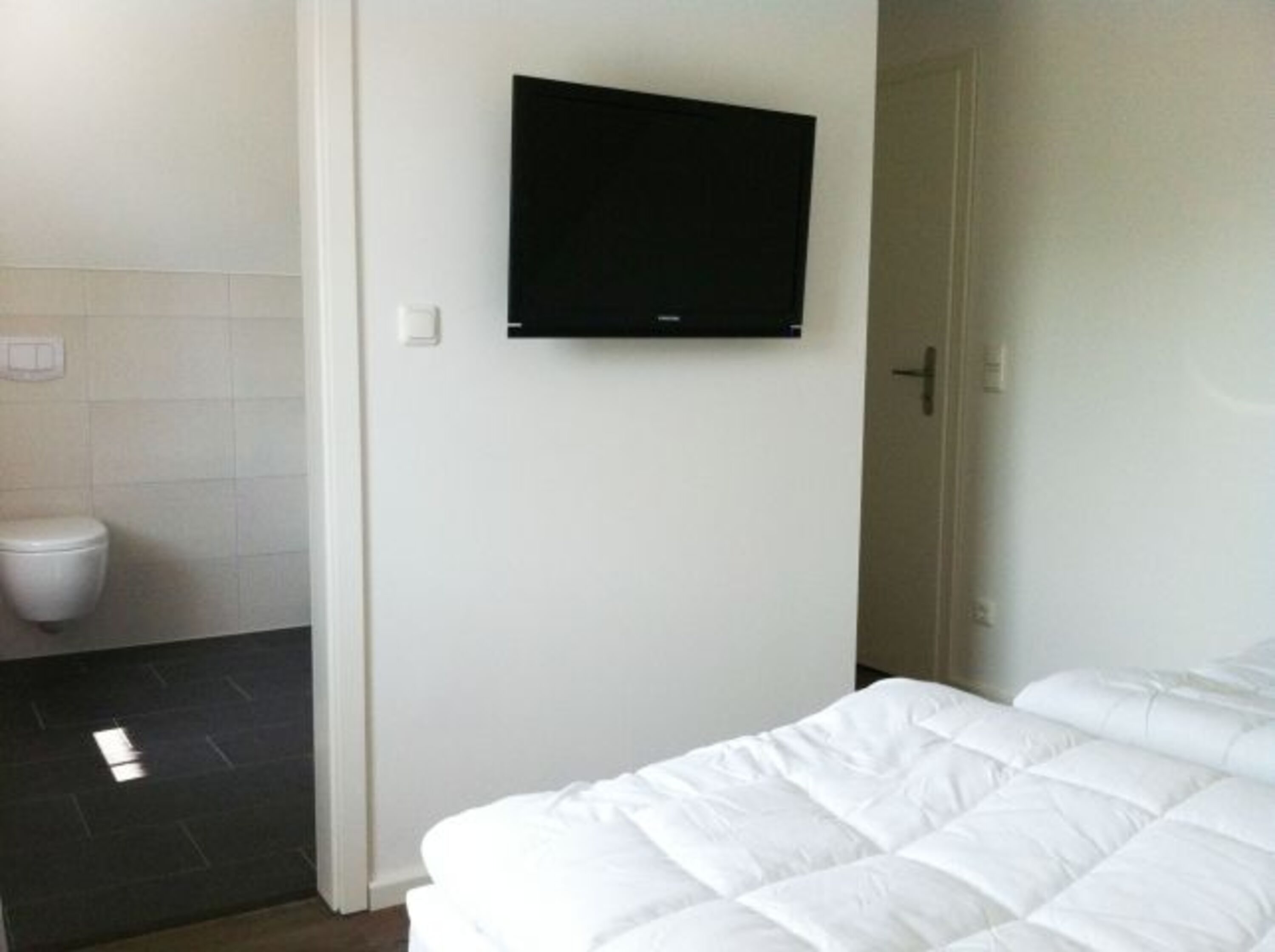 Schlazimmer OG mit Flachbild TV