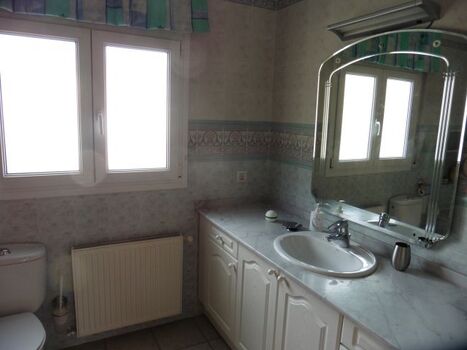 Badezimmer 1 mit Badewanne 