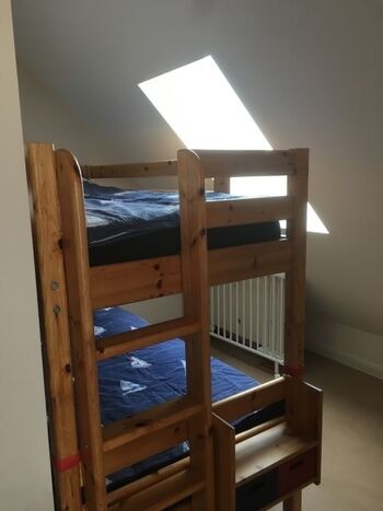 Etagenbett im Dachgeschoss