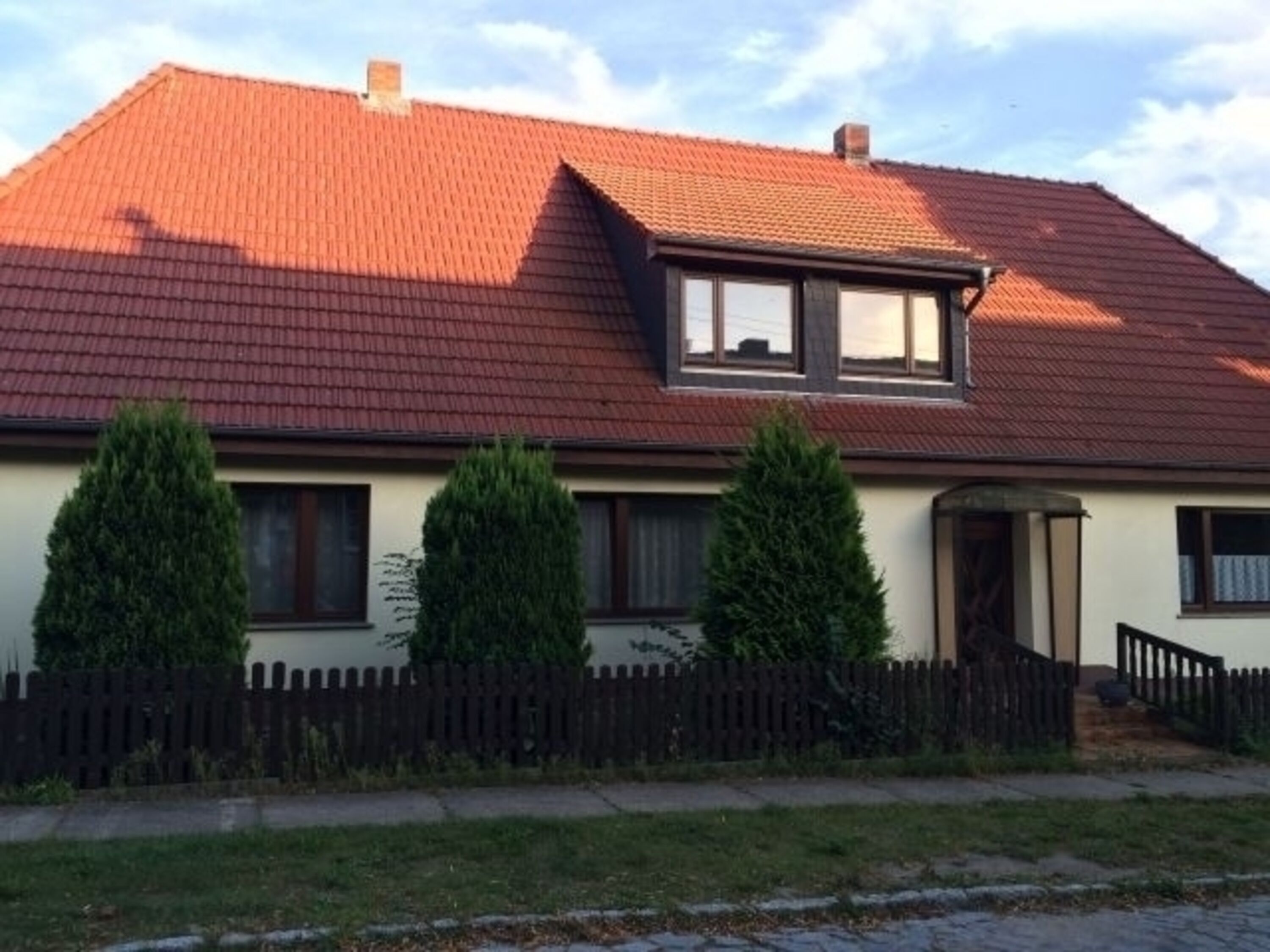 Haus Roggentin -Ansicht Straßenseite 