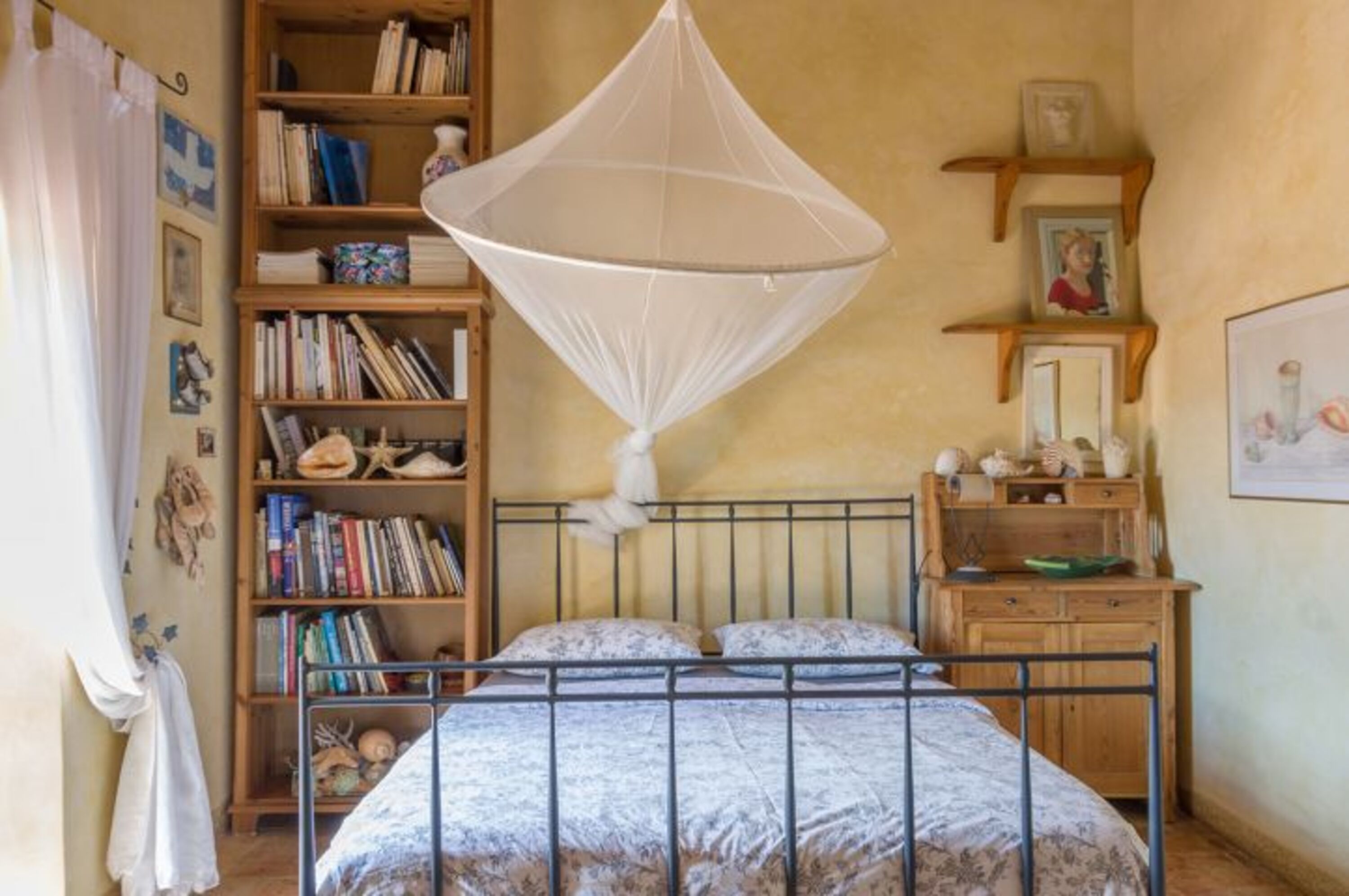 Schlafzimmer 1