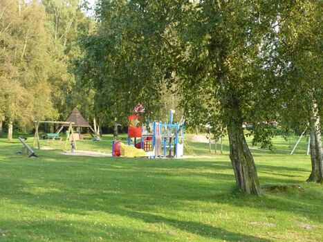 der Spielplatz am See