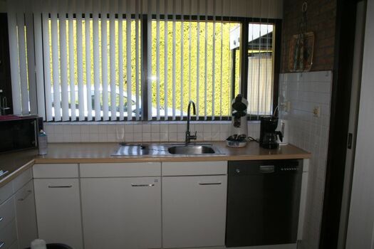 komplett ausgestattete Küche