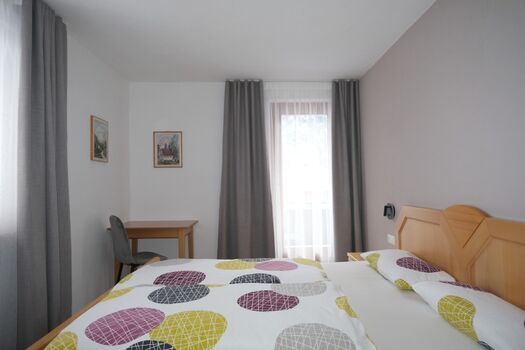 Schlafzimmer 2  Ferienwohnung  Ortler 