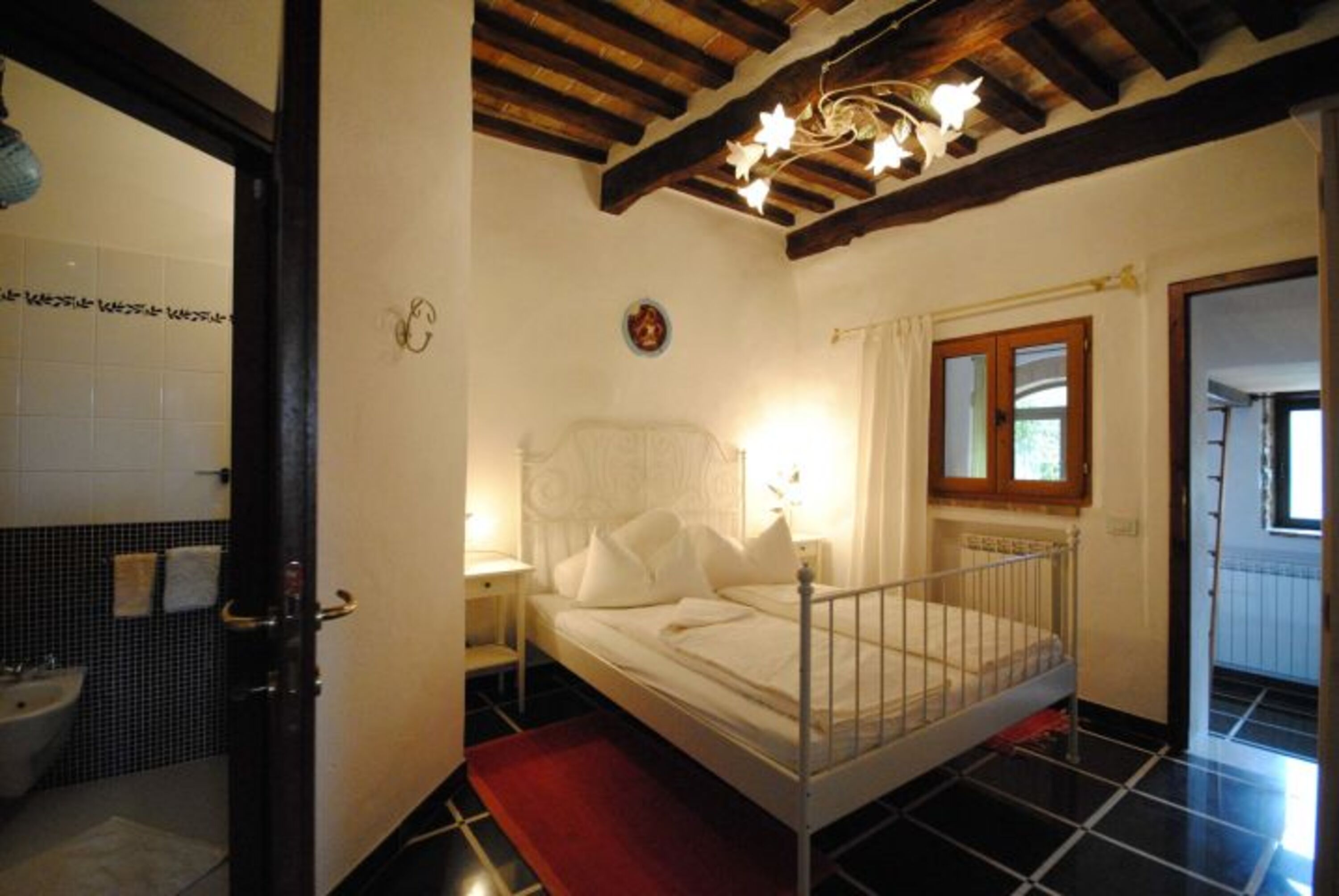 Schlafzimmer 1