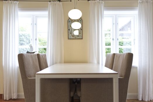 ...mit Blick in den Garten