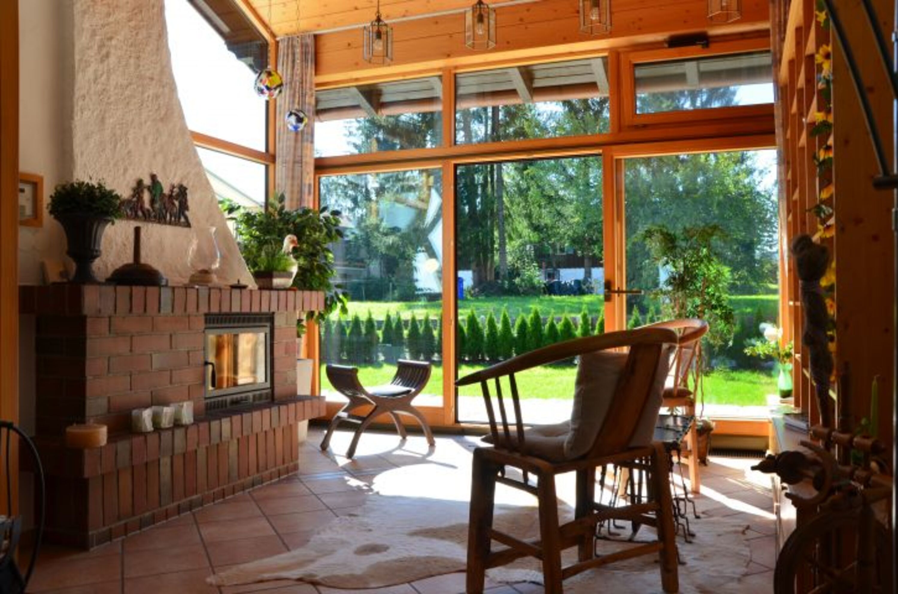 Wintergarten mit Kamin