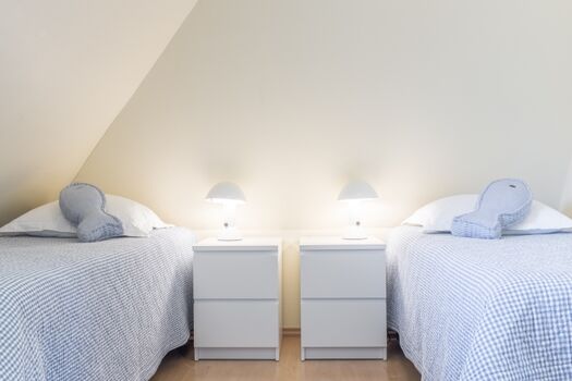 zwei gemütliche Boxspringbetten 