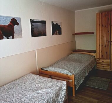 Kleines Schlafzimmer oben