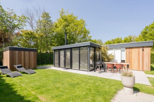 Der wunderschön renovierte Bungalow mit Wintergarten