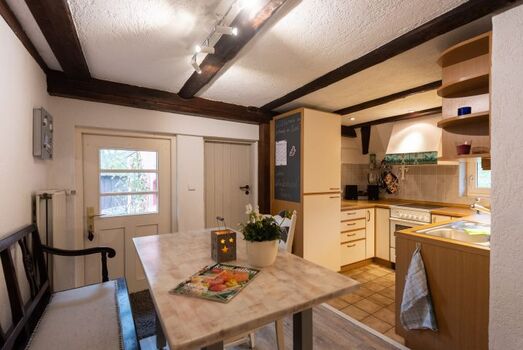 Essecke und offene Küche