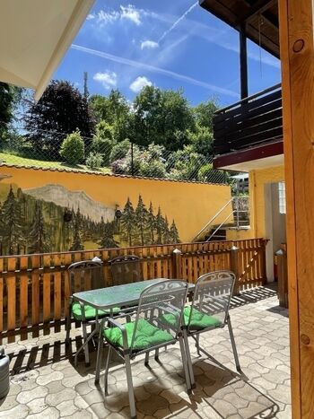 Terrasse, nochmal separat eingezäunt.